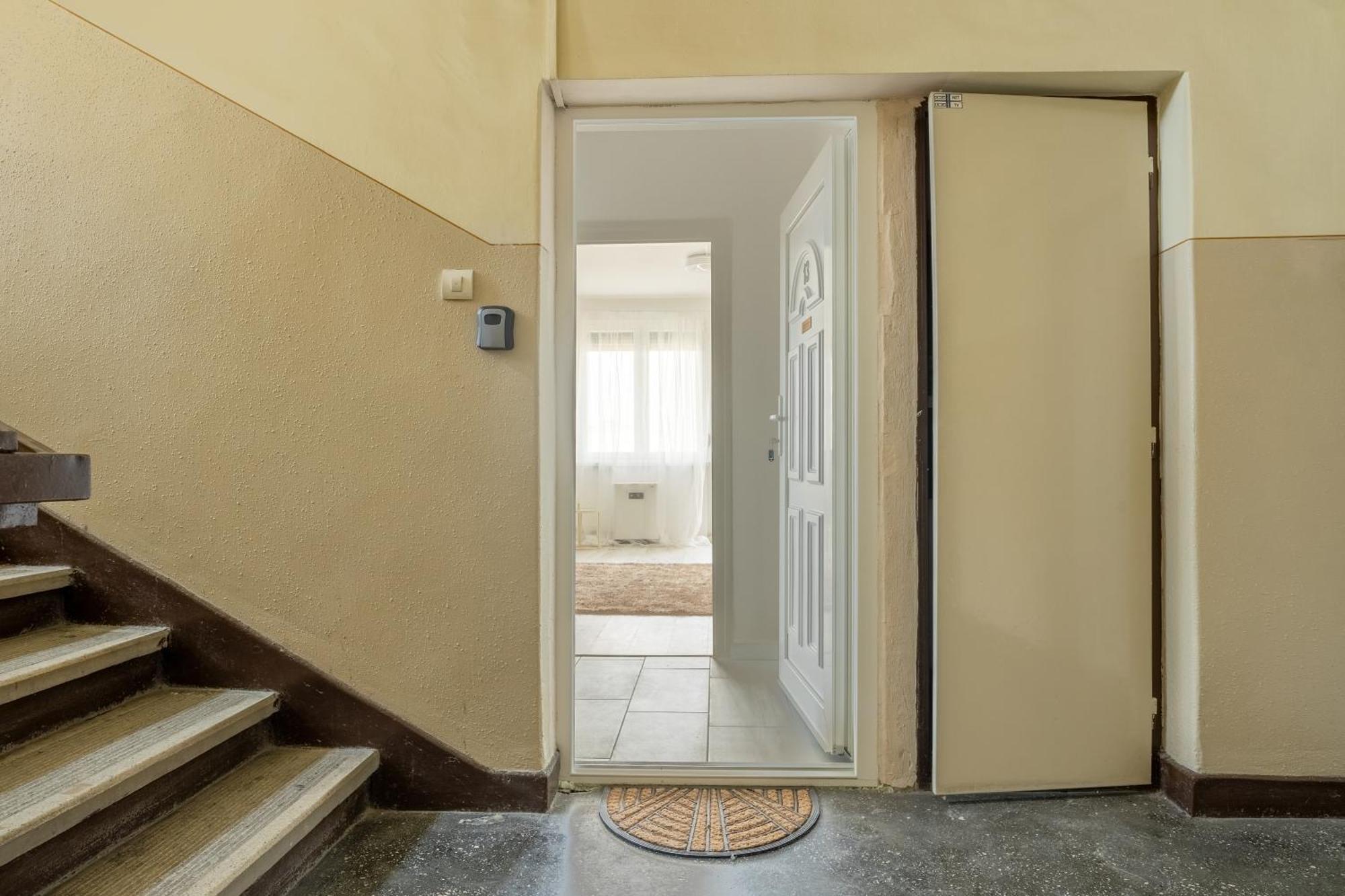 Malompark Apartman With Free Parking Debrecen Bagian luar foto
