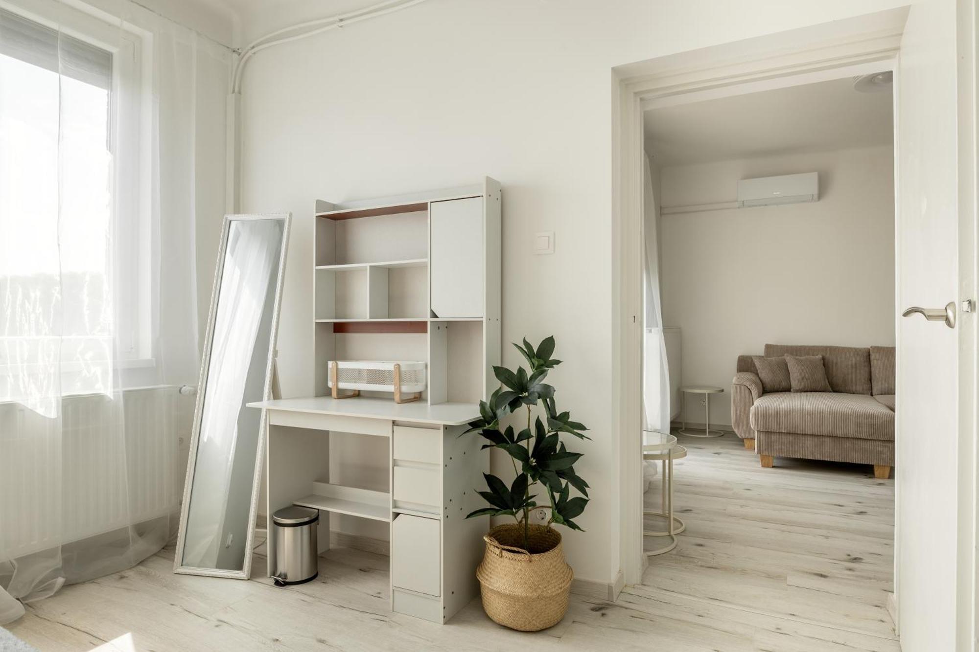 Malompark Apartman With Free Parking Debrecen Bagian luar foto